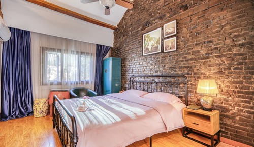 Classic Double Room, City View