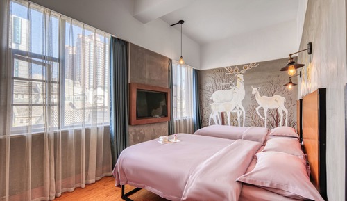 Family Triple Room, City View