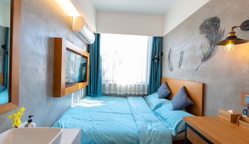 Comfort Single Room, City View