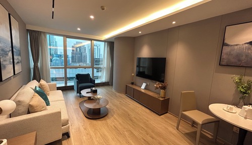Business Suite, City View