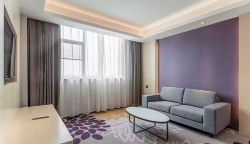 Luxury Suite, City View