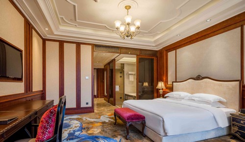 Shanghai Grand King Room