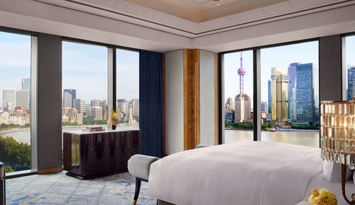Panoramic Bund View Room