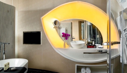 Luxury Room, 1 King Bed, Lake View
