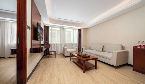 Deluxe Suite