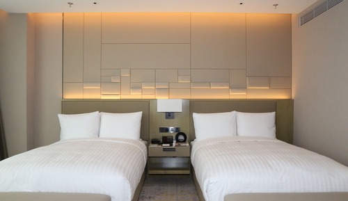 Deluxe Twin Beds Room