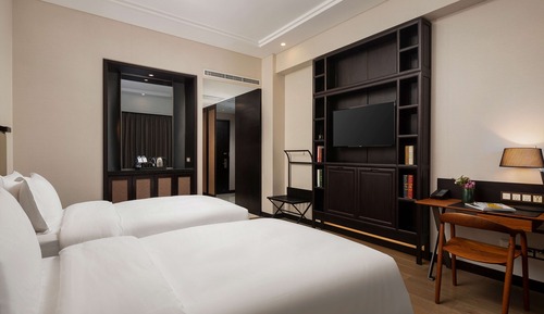 Deluxe Garden View Twin Room