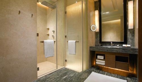 King Room - Club Access