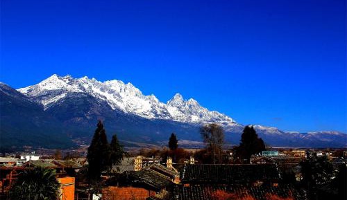 King Room with Mountain View