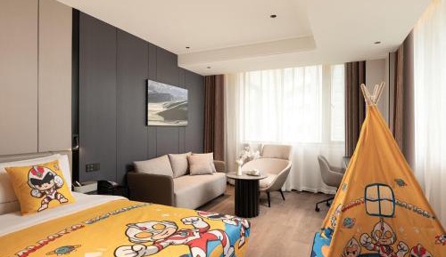 Deluxe Family Room