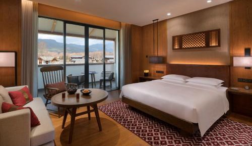 Prestige King Suite with One King Bed