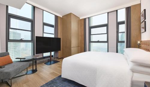 Four Points King Suite with City View