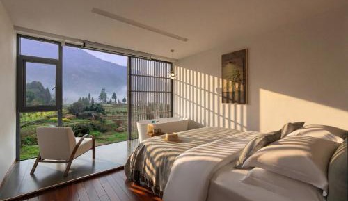 Double Room with Mountain View