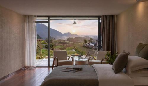 Twin Room with Mountain View