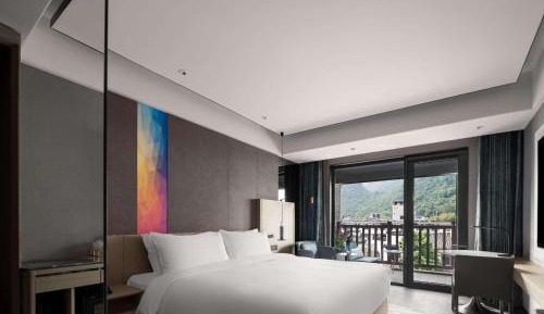 Superior King Room with Garden View