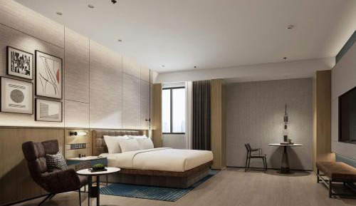 Comfort King Room with Limited View