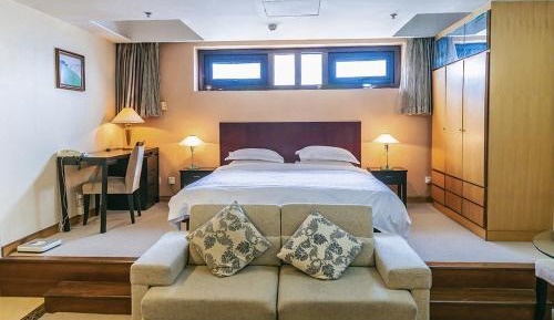 One-Bedroom Executive Studio