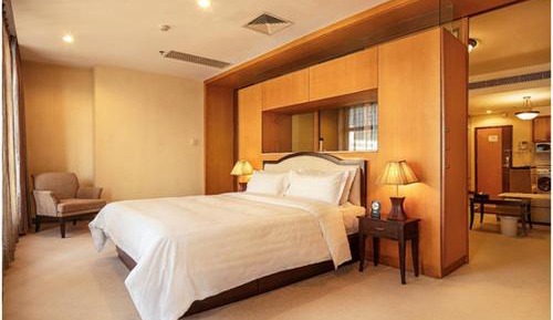 One-Bedroom Executive Suite 