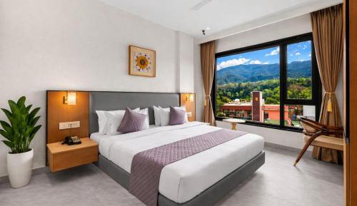 King Room with Mountain View