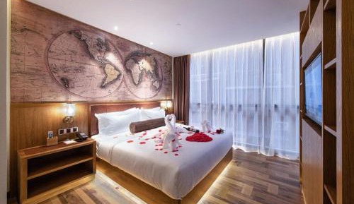 Deluxe Queen Room