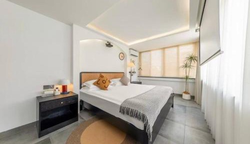 Large Double Room