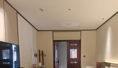 Queen Room with Garden View
