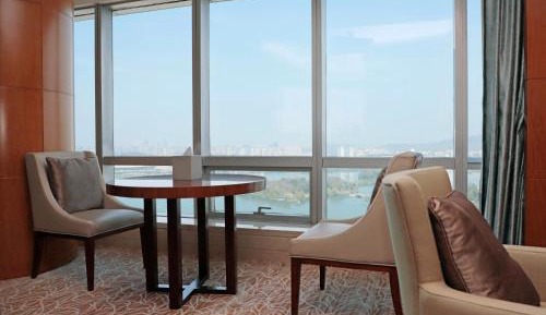 Executive Premier King Room - Club Level