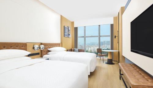 Superior Double Room with Two Double Beds and City View