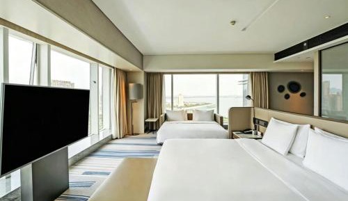 Junior King Suite with Sofa Bed