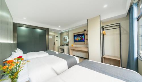 Triple Room with Bathroom