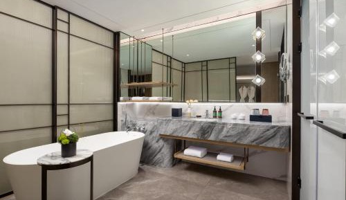 Premium King Room with River View