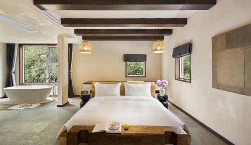 King Room with Garden View