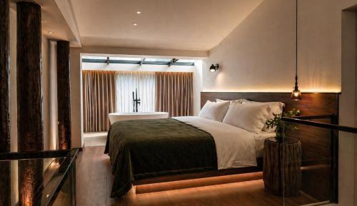 Deluxe Double Room with Bath