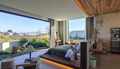 King Room with Mountain View