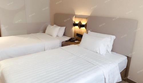 Twin Room A