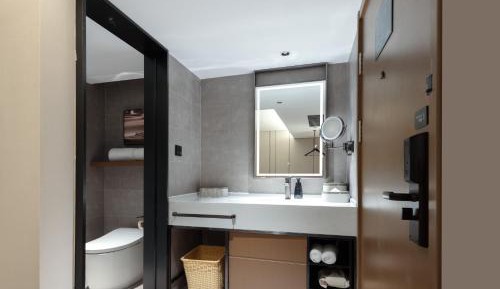 Deluxe Double Room with Shower