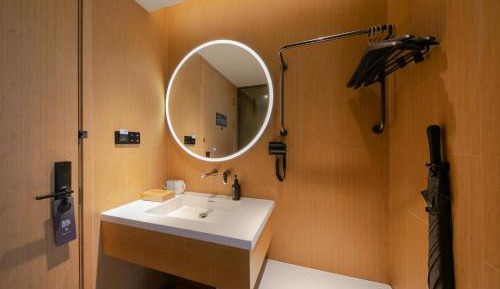 Business Twin Room