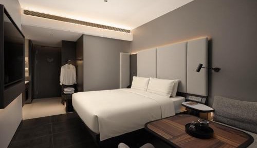 Premium Queen Room