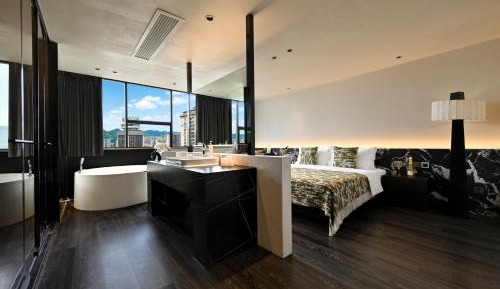 Deluxe Double Room with Bath