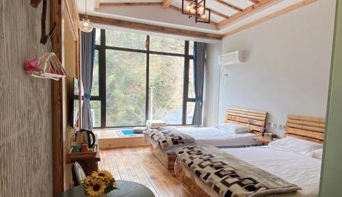 Twin Room with Mountain View