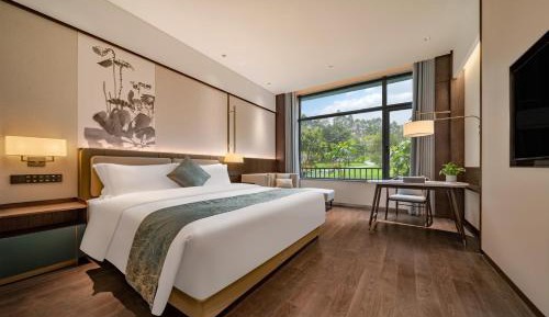 King Room with Mountain View