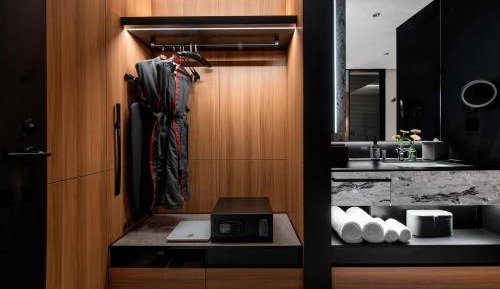 Superior King Room