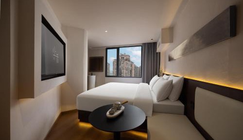 Standard Queen Room