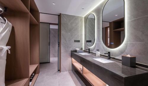 Executive King Suite