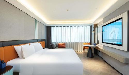 Standard King Room