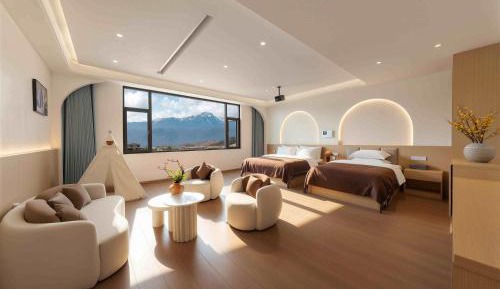 Deluxe Family Room