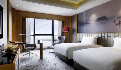 Deluxe Double Room with River or Park View