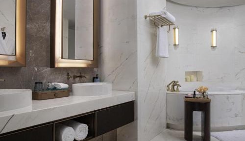 Prestige Suite with Club Millésime Access and One King Bed