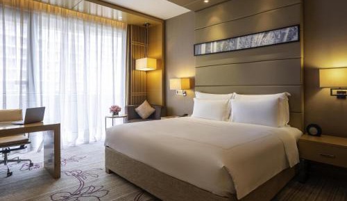 Superior King Suite