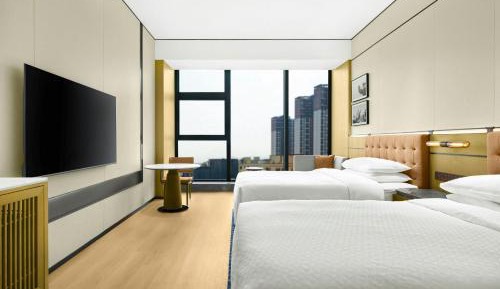 Comfort Double Room with Two Double Beds and City View